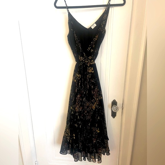 Aritzia WILFRED floral wrap dress - Picture 2 of 3
